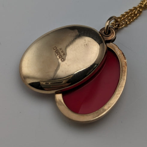 1987 British Vintage 9ct Gold Oval Locket Pendant Necklace